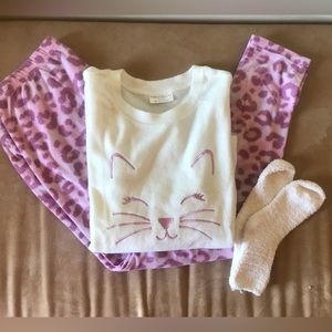 Bobbie Brooks Cat Fleece Pajamas Set with socks 3 pc set. Size Medium New